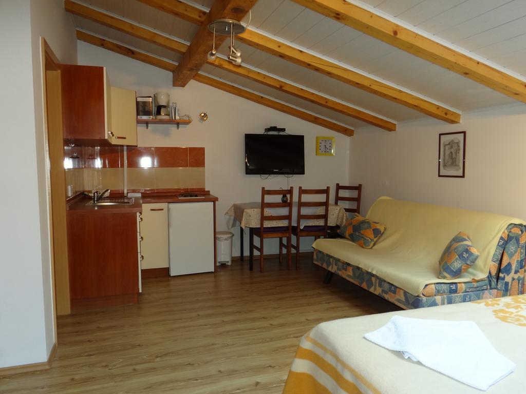 Apartments Sanja Baška Kamer foto